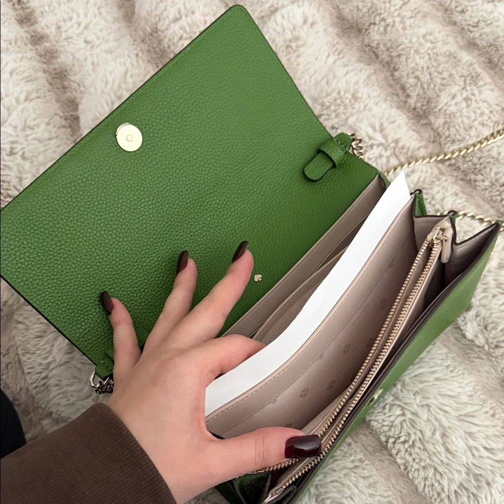 Kate Spade Green Leather Clutch with Gold Chain - Picture 8 of 13